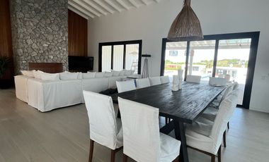 Casa en  venta en costa Esmeralda residencial 2 lote 239
