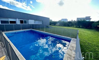 Casa en  venta en Barrio Privado Don Joaquin Canning
