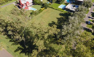 Lote de Terreno de 2.400 m2 en Kentucky