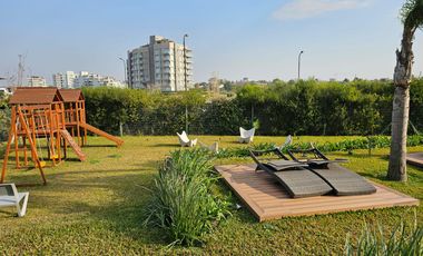Venta y alquiler de departamento 3 ambientes en PB con jardin propio cochera y baulera  Nordelta