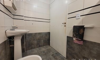 Venta departamento de 3 ambientes con balcón en Villa Lugano