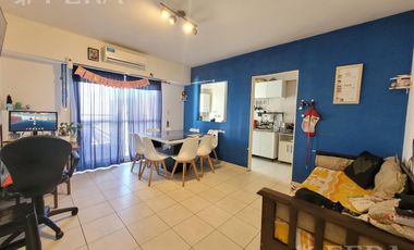 Venta departamento de 3 ambientes con balcón en Villa Lugano