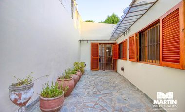 Casa en venta 5 amb con patio en Victoria