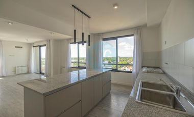 Piso de 4 ambientes con quincho, terraza y jacuzzi privados a estrenar, amenities cochera