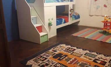 Casa en venta - 3 Dormitorios 2 Baños - Local - 333Mts2 - Bragado