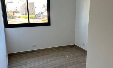 Casa en Venta - Santa Emilia, Pilar Del Este