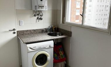 Departamento de 4 ambientes   dependencia en venta en Acassuso.
