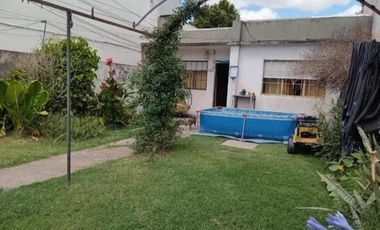 Casa en venta - 2 Dormitorios 1 Baño - Cochera - 152Mts2 - Moreno
