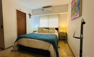 CASA VENTA MUNRO 7 AMBIENTES COCHERA