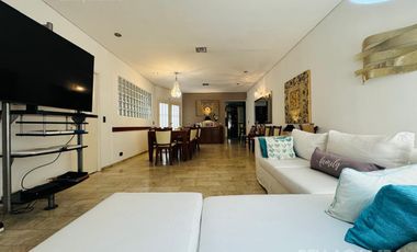 CASA VENTA MUNRO 7 AMBIENTES COCHERA