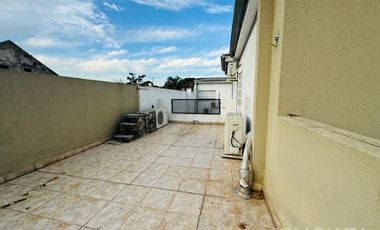 CASA VENTA MUNRO 7 AMBIENTES COCHERA