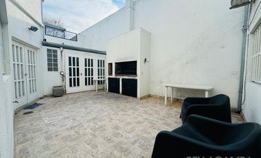 CASA VENTA MUNRO 7 AMBIENTES COCHERA