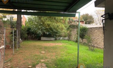 Casa en venta 1 dormitorio + comodín y cochera doble