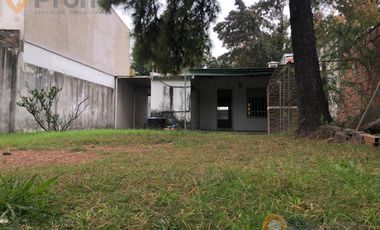 Casa en venta 1 dormitorio + comodín y cochera doble