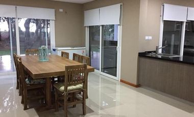 Pinamar, vendo casa en barrio cerrado La Herradura
