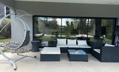 Casa en Barrio Privado 