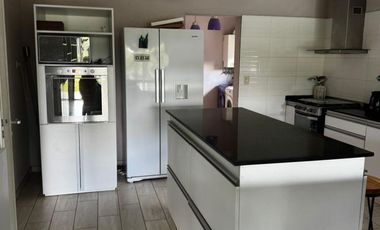 Casa en Barrio Privado 