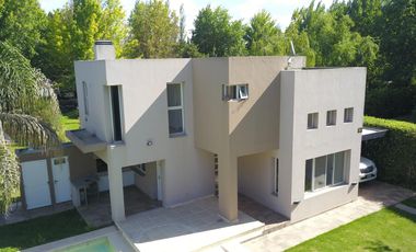 EN VENTA - Casa 3 Dormitorios - Barrio Privado Sol Paraná, Pueblo Esther