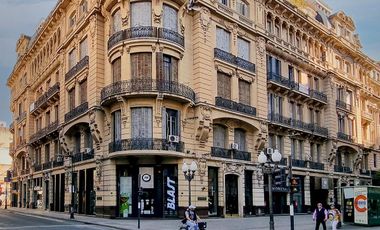 Oficina de jerarquía en Peatonal Cordoba y Corrientes