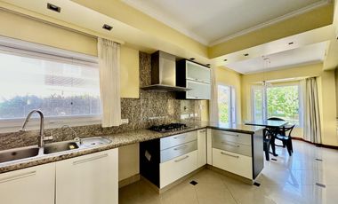 Casa en venta Saint Thomas Canning