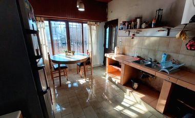 Casa a 2 cuadras de Avenida Calchaqui