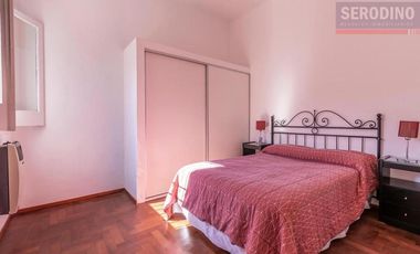 Casa de 3 ambientes con parque