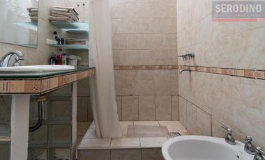 Casa de 3 ambientes con parque
