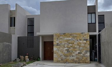 CASA EN FRACCIONAMIENTO RESIDENCIAL CON PARQUES EN DZITYA, EN MERIDA, YUCATAN.