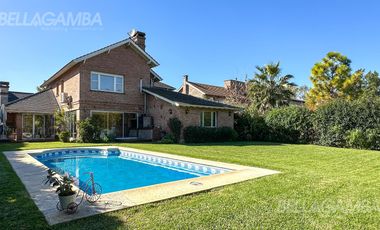 VENTA CASA 6 AMBIENTES 3 DORMITORIOS EN SOLARES DE TALAR