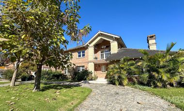 VENTA CASA 6 AMBIENTES 3 DORMITORIOS EN SOLARES DE TALAR