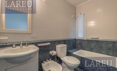 Casa en Venta con renta - Barrio Privado Los Tacos