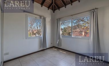 Casa en Venta con renta - Barrio Privado Los Tacos