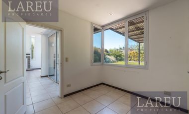 Casa en Venta con renta - Barrio Privado Los Tacos