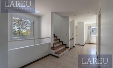 Casa en Venta con renta - Barrio Privado Los Tacos