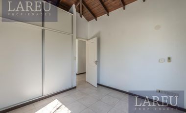Casa en Venta con renta - Barrio Privado Los Tacos