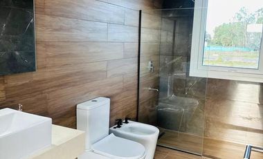 Casa en venta - 4 Dormitorios 4 Baños - 800Mts2 - Canning