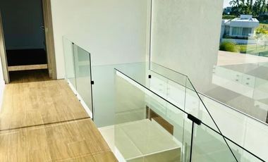 Casa en venta - 4 Dormitorios 4 Baños - 800Mts2 - Canning