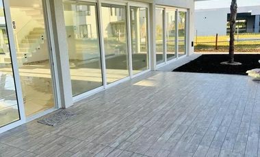 Casa en venta - 4 Dormitorios 4 Baños - 800Mts2 - Canning