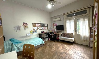 Venta.Casa.4 ambientes.Jardin.Parque.Terraza.2cocheras.Barracas