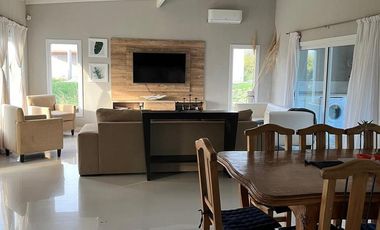 Casa en venta  1 planta con pileta Costa Esmeralda Residencia 1 0442