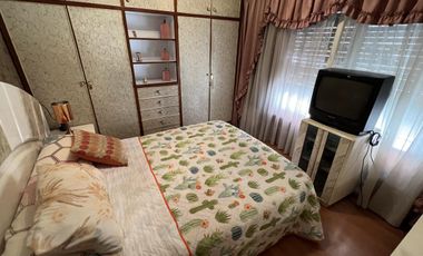 Amplia casa jardin y cochera en venta en Wilde apto credito