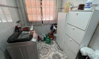 Amplia casa jardin y cochera en venta en Wilde apto credito