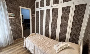 Amplia casa jardin y cochera en venta en Wilde apto credito