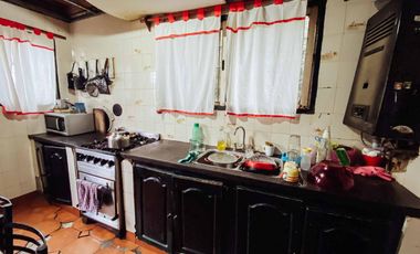 Casa en venta - 2 Dormitorios 1 Baño - Cochera - 1800Mts2 - Melchor Romero, La Plata