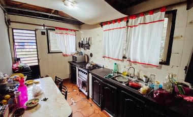 Casa en venta - 2 Dormitorios 1 Baño - Cochera - 1800Mts2 - Melchor Romero, La Plata
