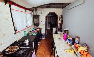 Casa en venta - 2 Dormitorios 1 Baño - Cochera - 1800Mts2 - Melchor Romero, La Plata