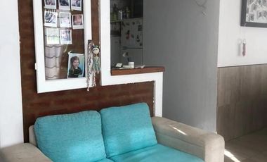 Casa de tres ambientes con amplio parque y Garage/Quincho. A solo dos cuadras cuadras del mar.