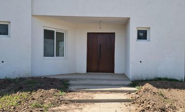Casa a esternar en cul de sac - Venta - Barrio Manuel Belgrano