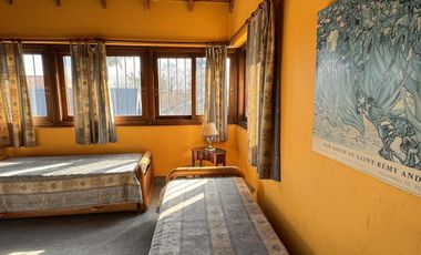 Importante casa a reciclar en excelente lote de 820 m²