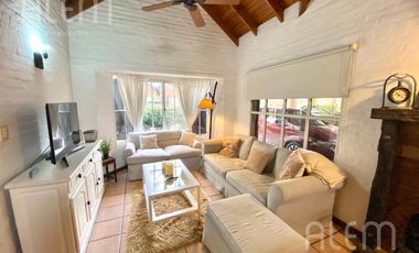 Casa en Venta en Campos de Echeverría, Canning